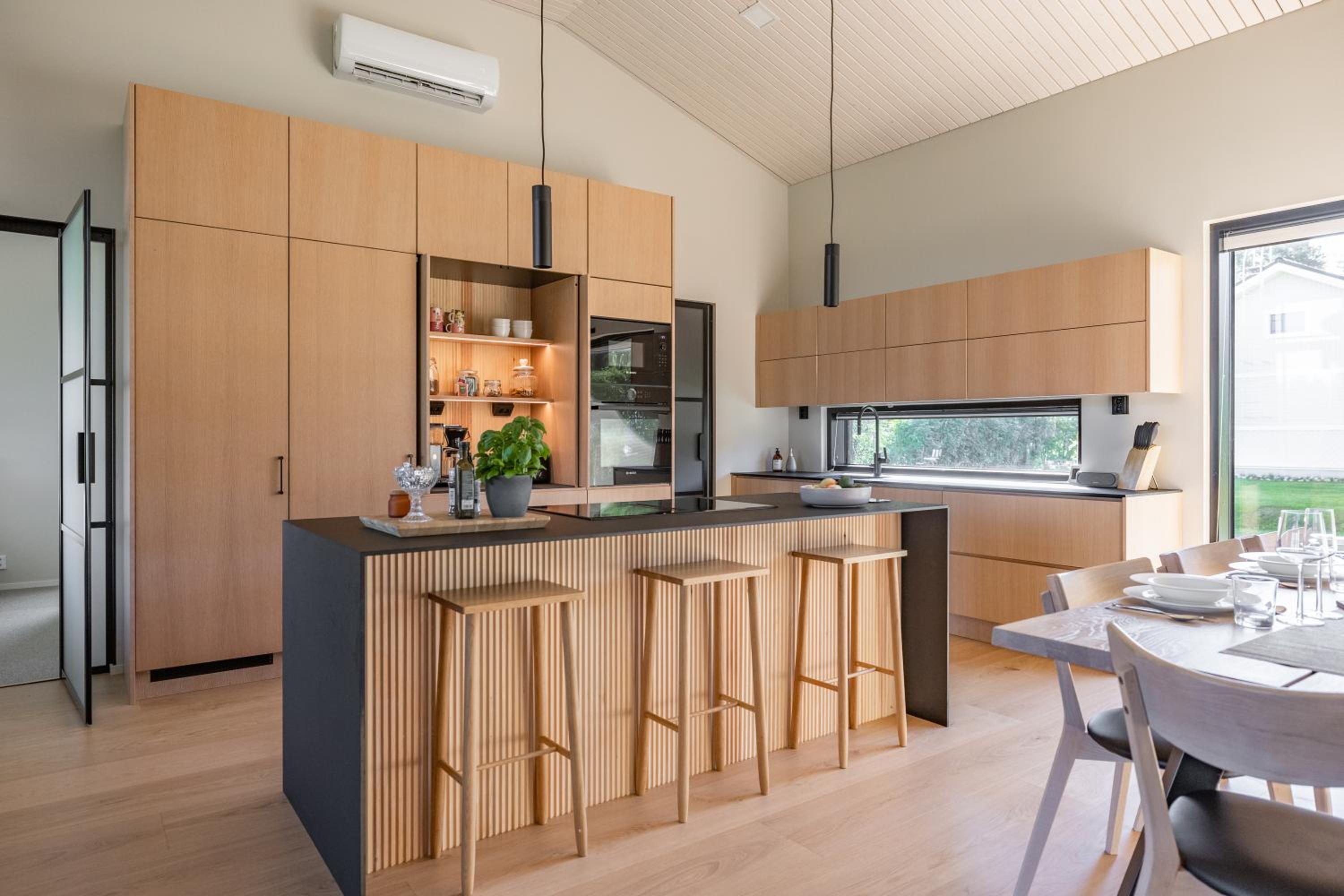 Arctic Birch City Villa