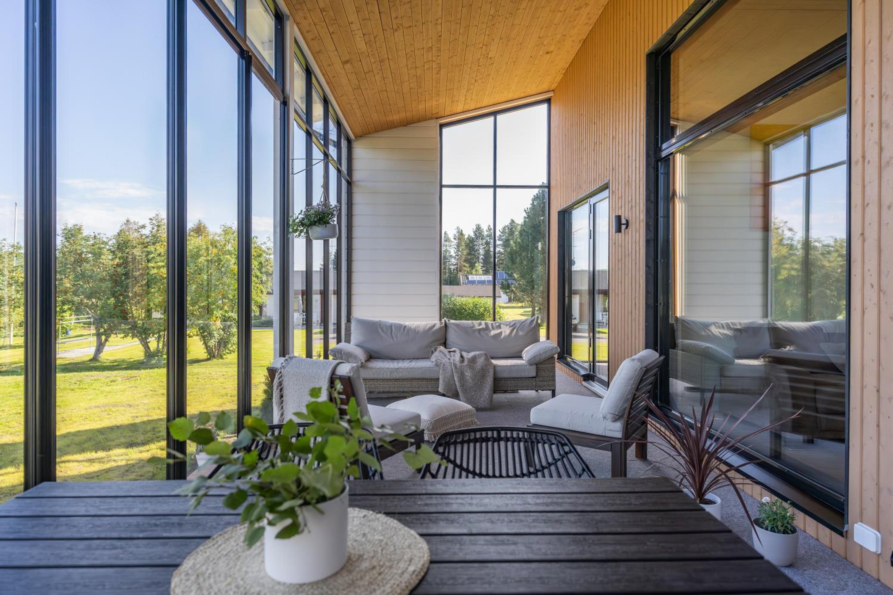 Arctic Birch City Villa