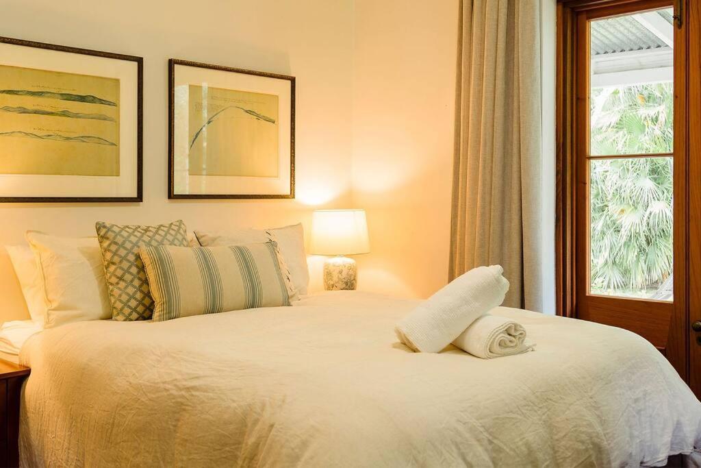 Old Duninald House - Historic Farmhouse Experience