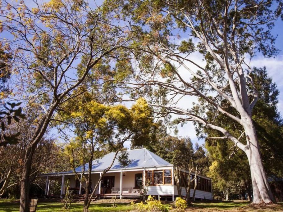 Old Duninald House - Historic Farmhouse Experience