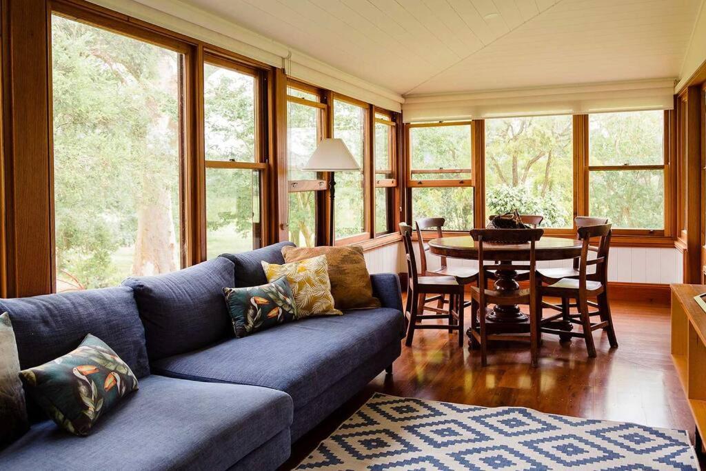 Old Duninald House - Historic Farmhouse Experience