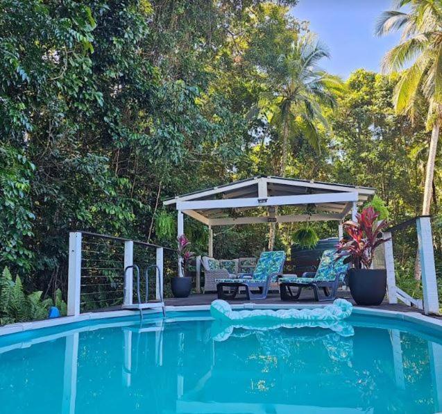 Alena Star House, Eco Retreat With Pool, Prime Position