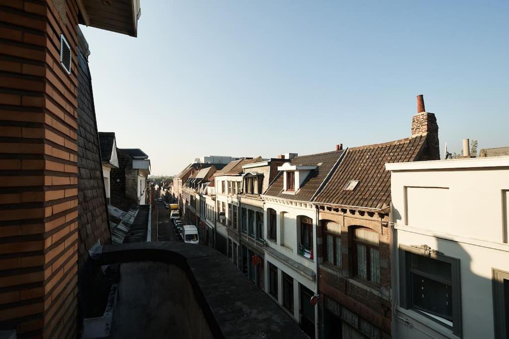 Studio-balcon center of Mons