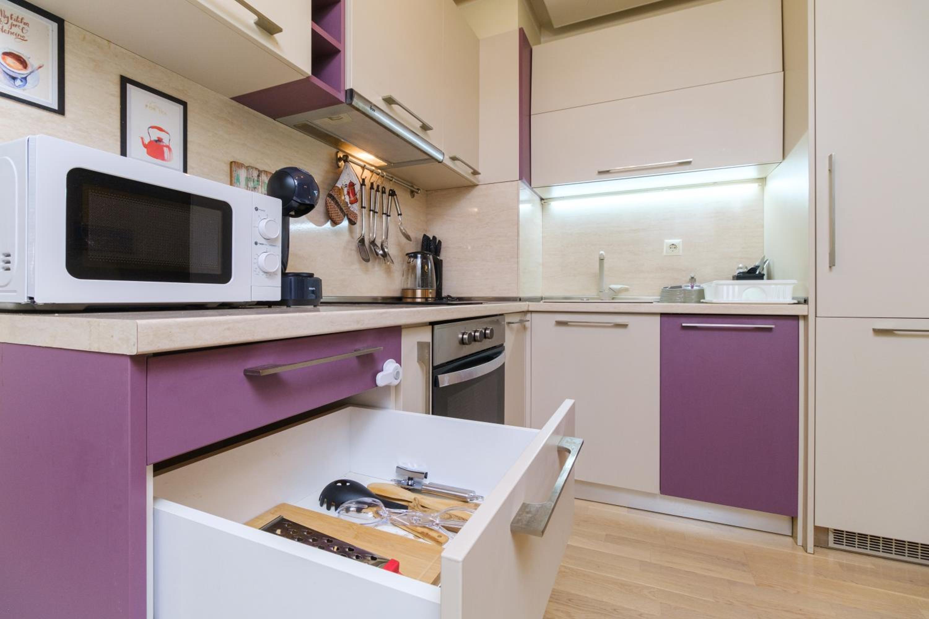 Riverside 2-Bedroom Apartment