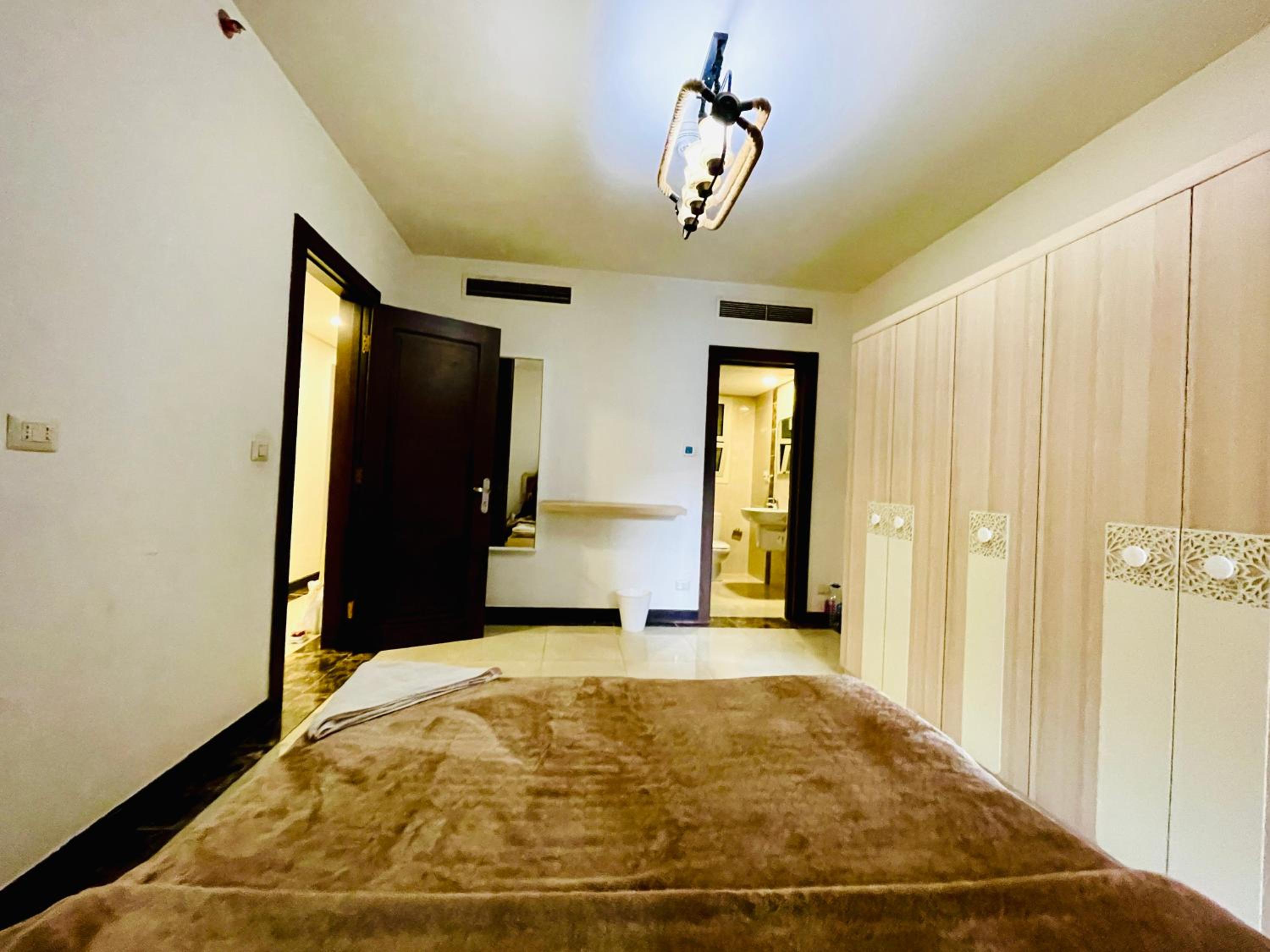 2 Bedrooms Pool View Duplex Across Park Mall