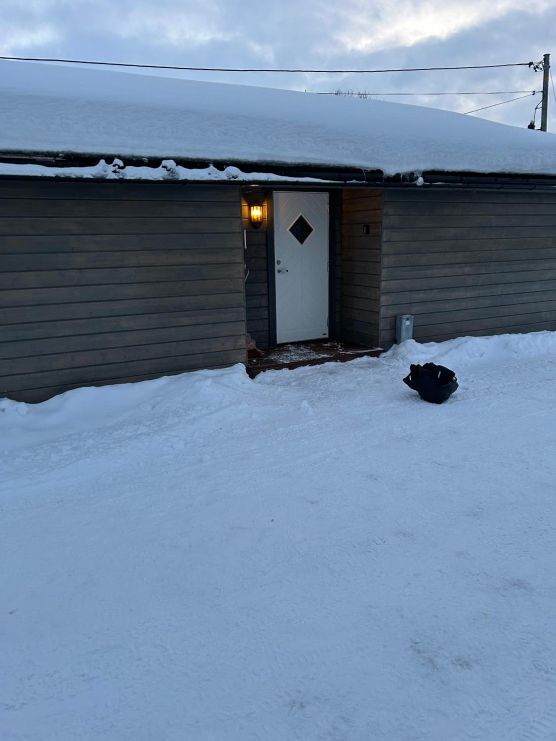 Lyngen Alps Cabin with Sauna, Northern Lights & Ski Touring, 1h from Tromsø view 2