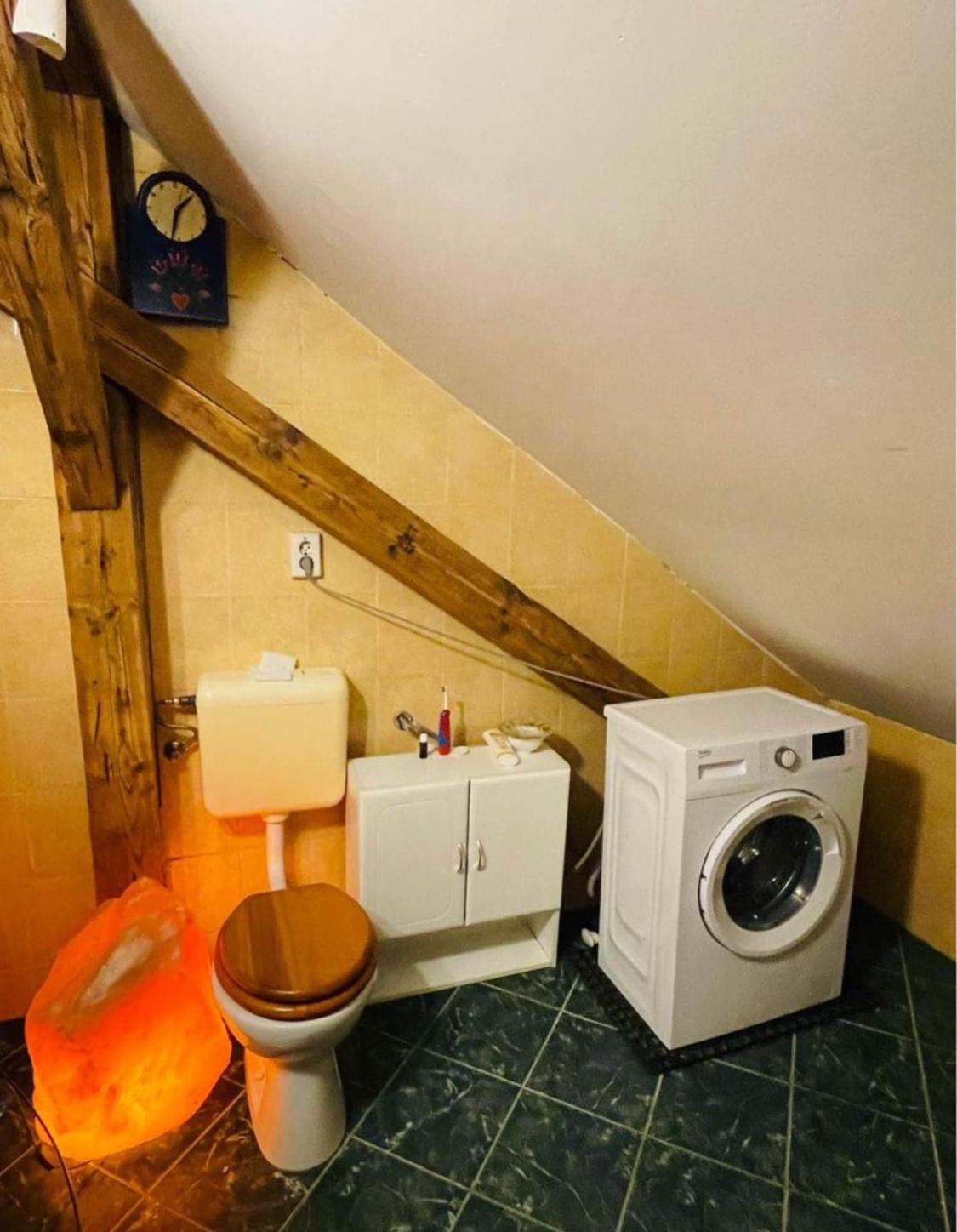 Comfortable room in the heart of Budapest view 4