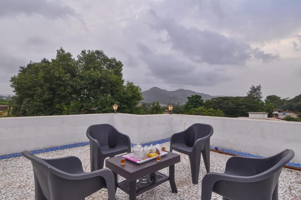 EMPYREAN STAY ll 4BHK II KOHINOOR VILLA ll PRIVATE POOL II AC II LUXURY ll TUNGARLI view 4