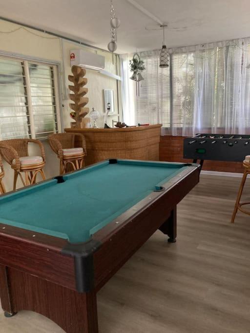 Pet-Friendly, Spacious Family Cottage, with Games Lounge & Near Beach photo 7