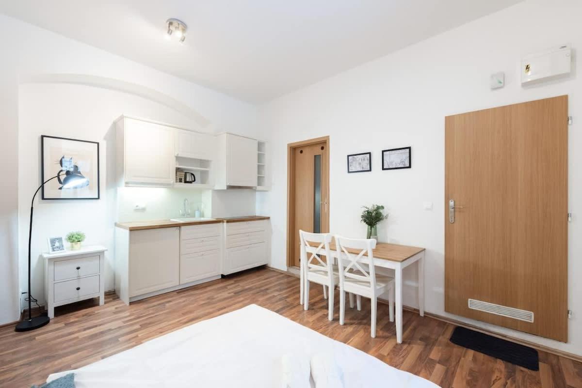 Beautiful Cozy Studio Gem near Old Town