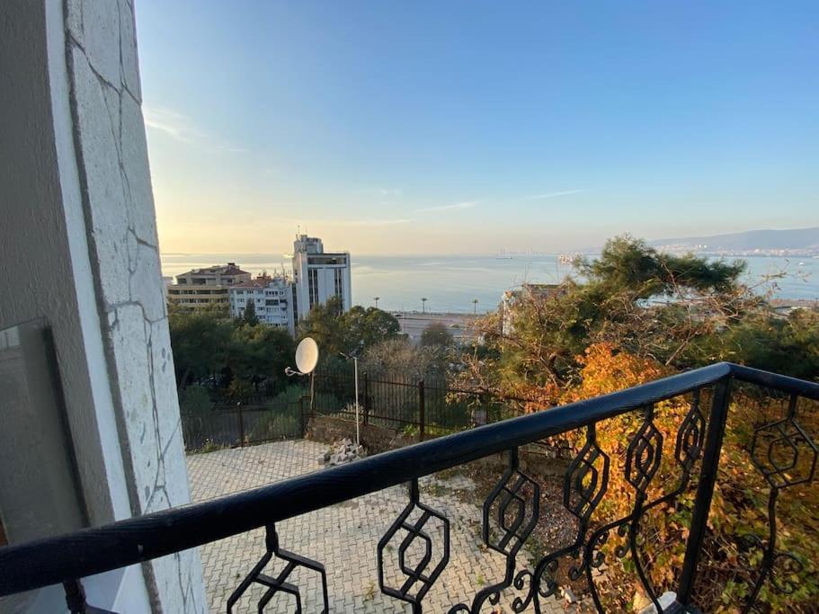 Cozy Studio in Center of Izmir view 3