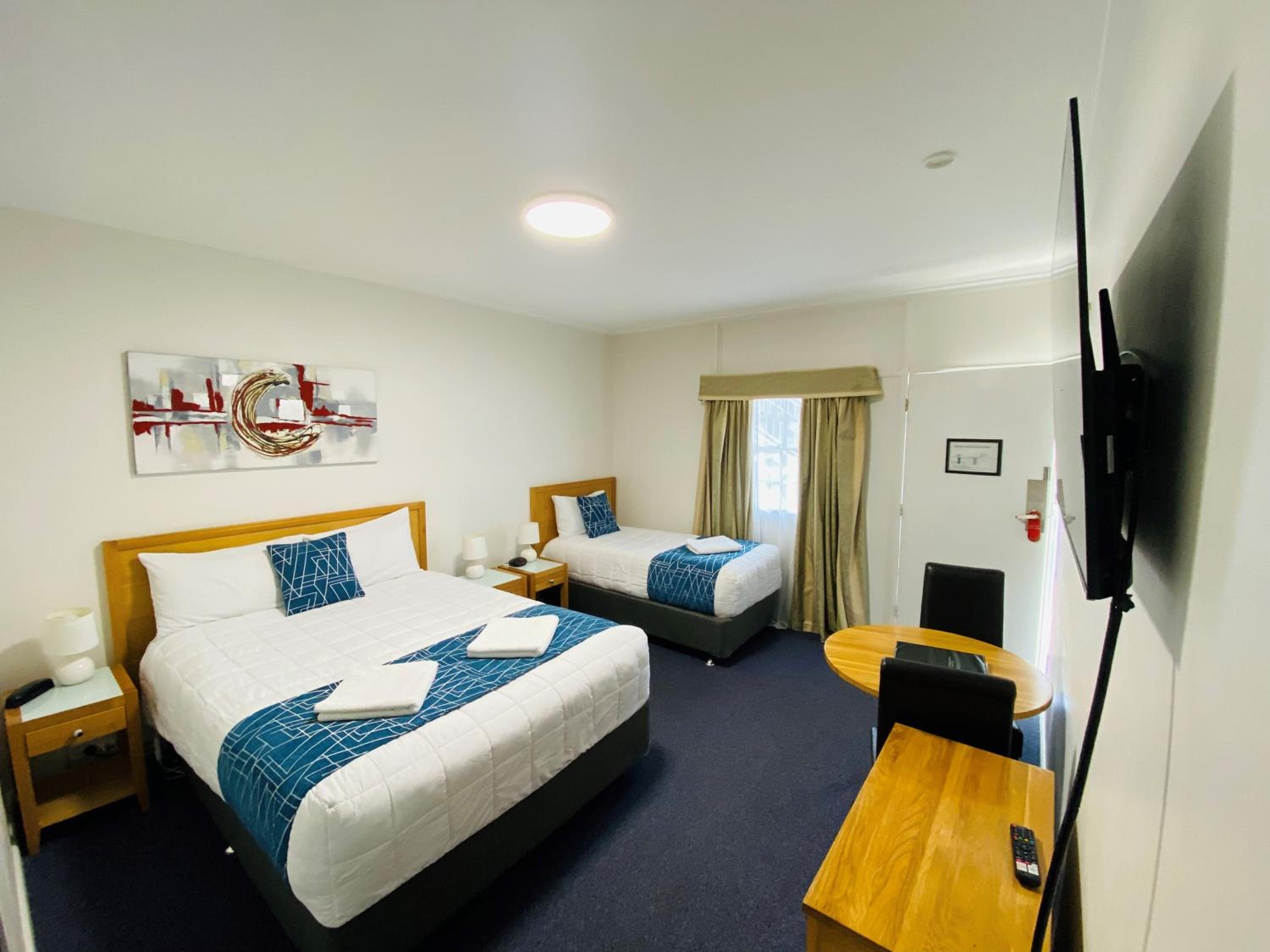 Colonial Lodge Motor Inn