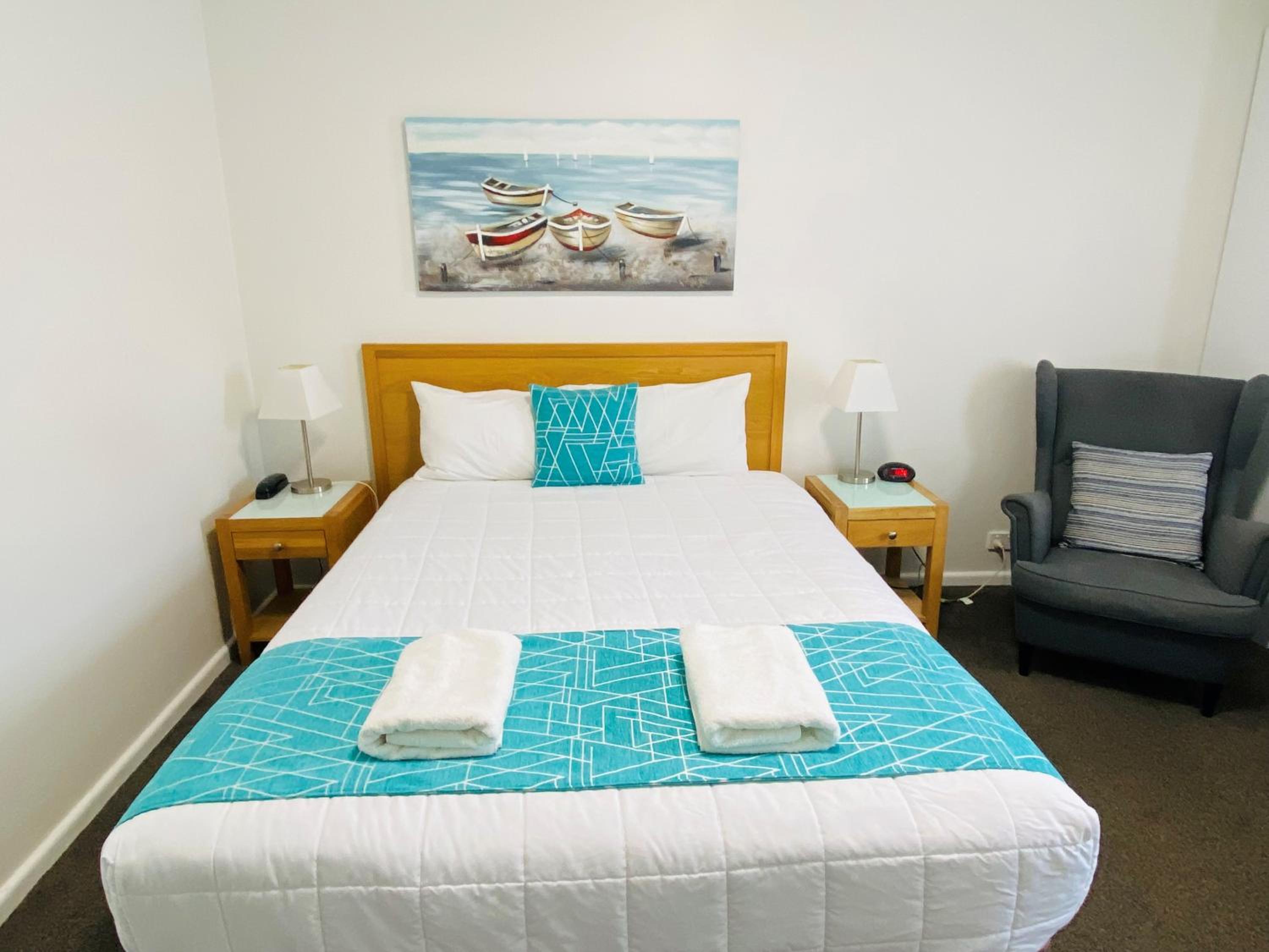 Colonial Lodge Motor Inn