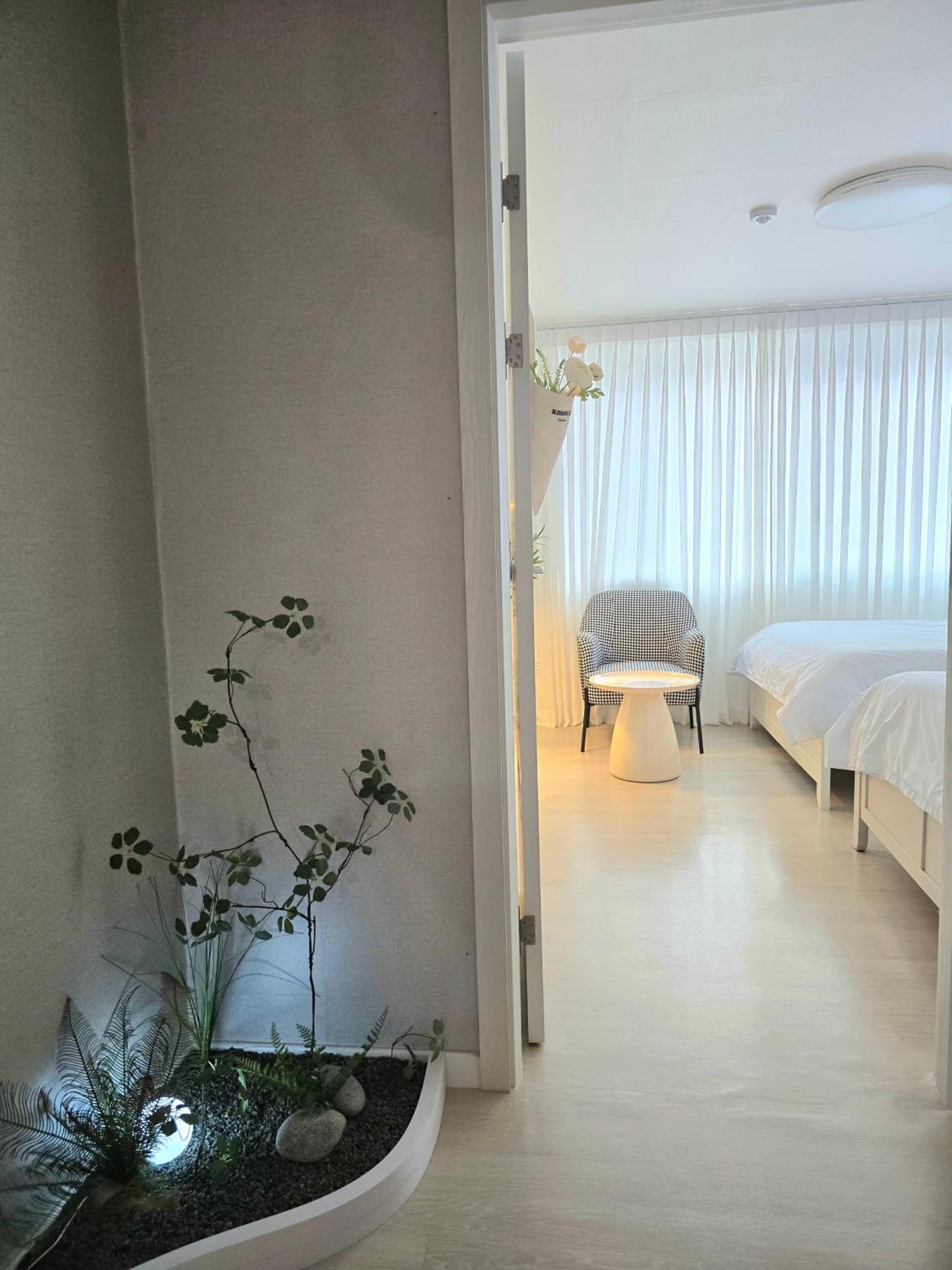 hotel room