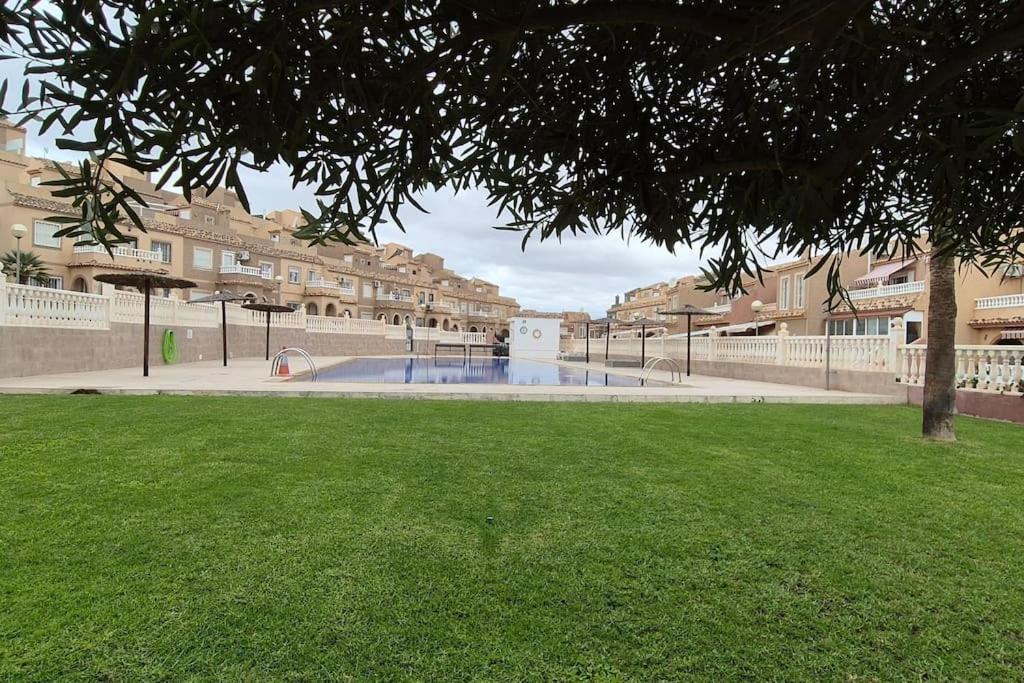 Casa para 8 personas y piscina abierta todo el año