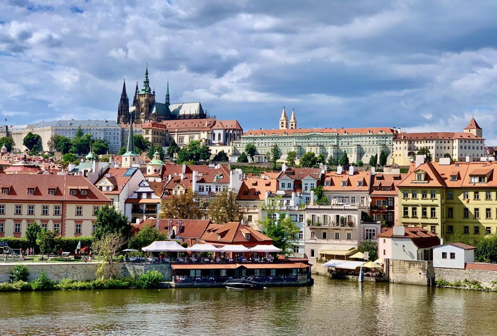 Romance in the Old Town