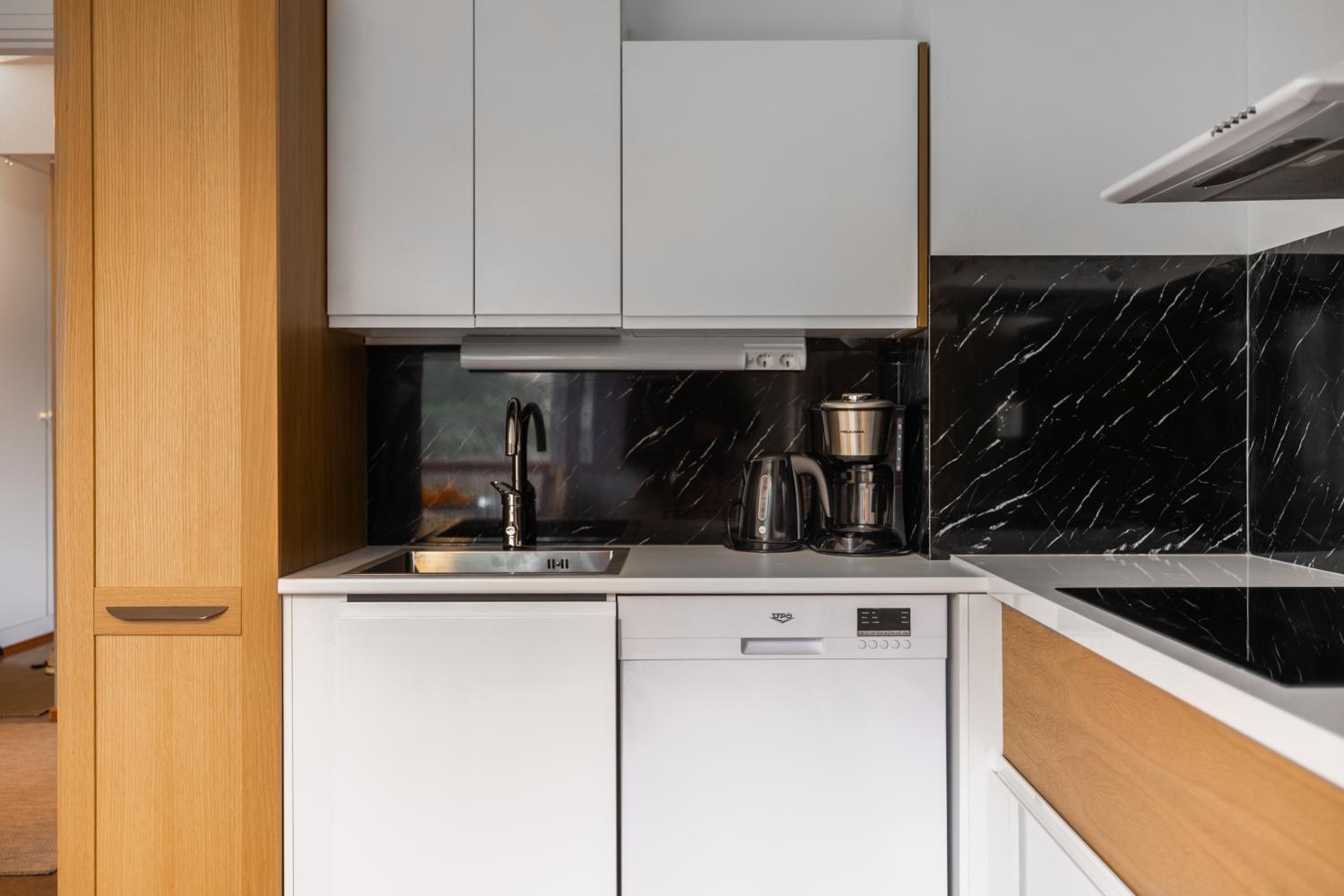 Arctic Holiday Apartments 6