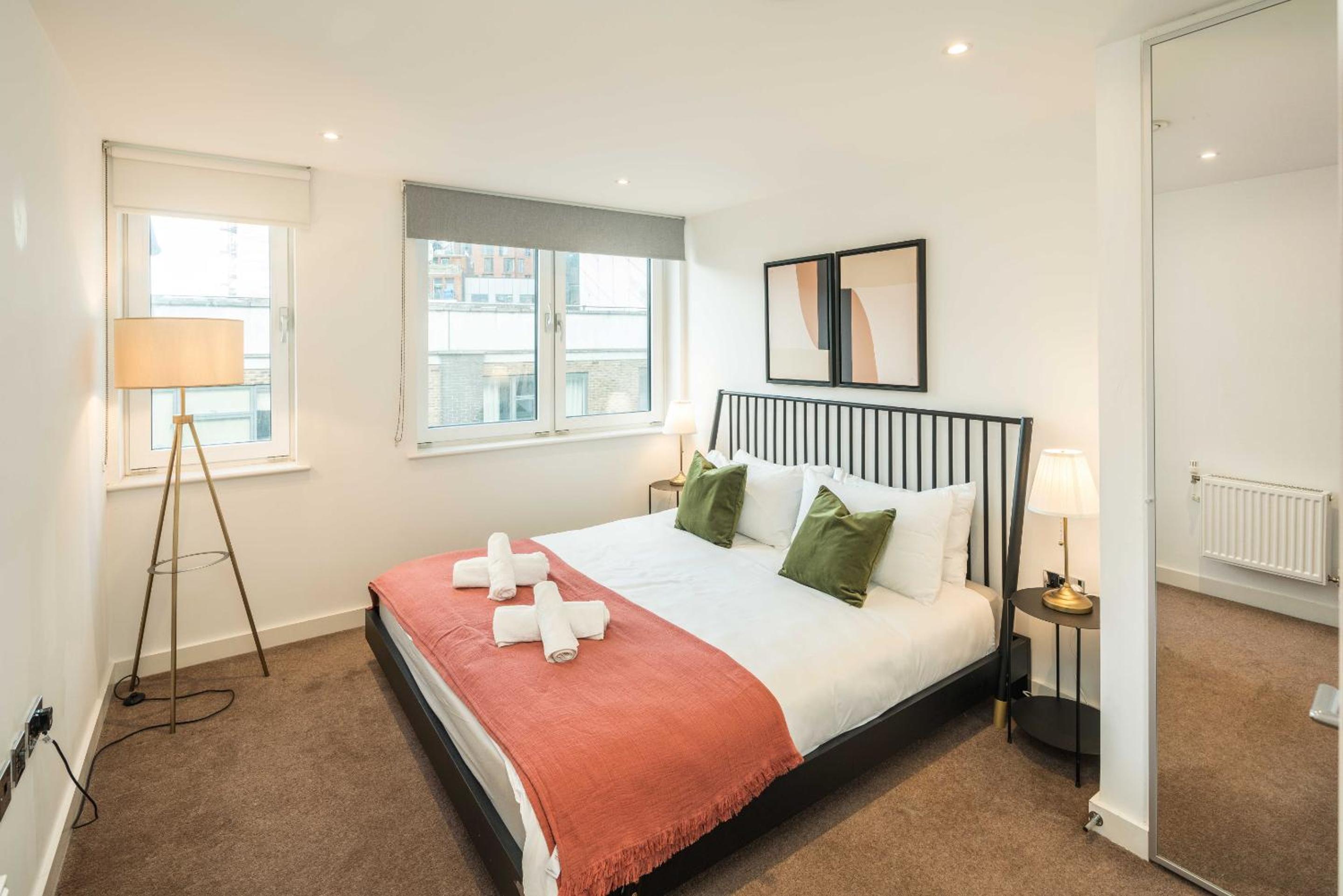 Shoreditch Apartments by Sleepy