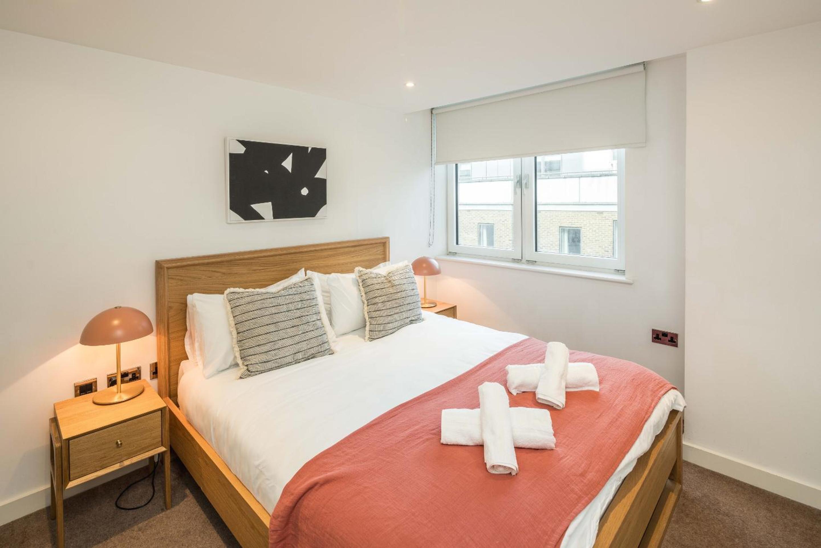Shoreditch Apartments by Sleepy