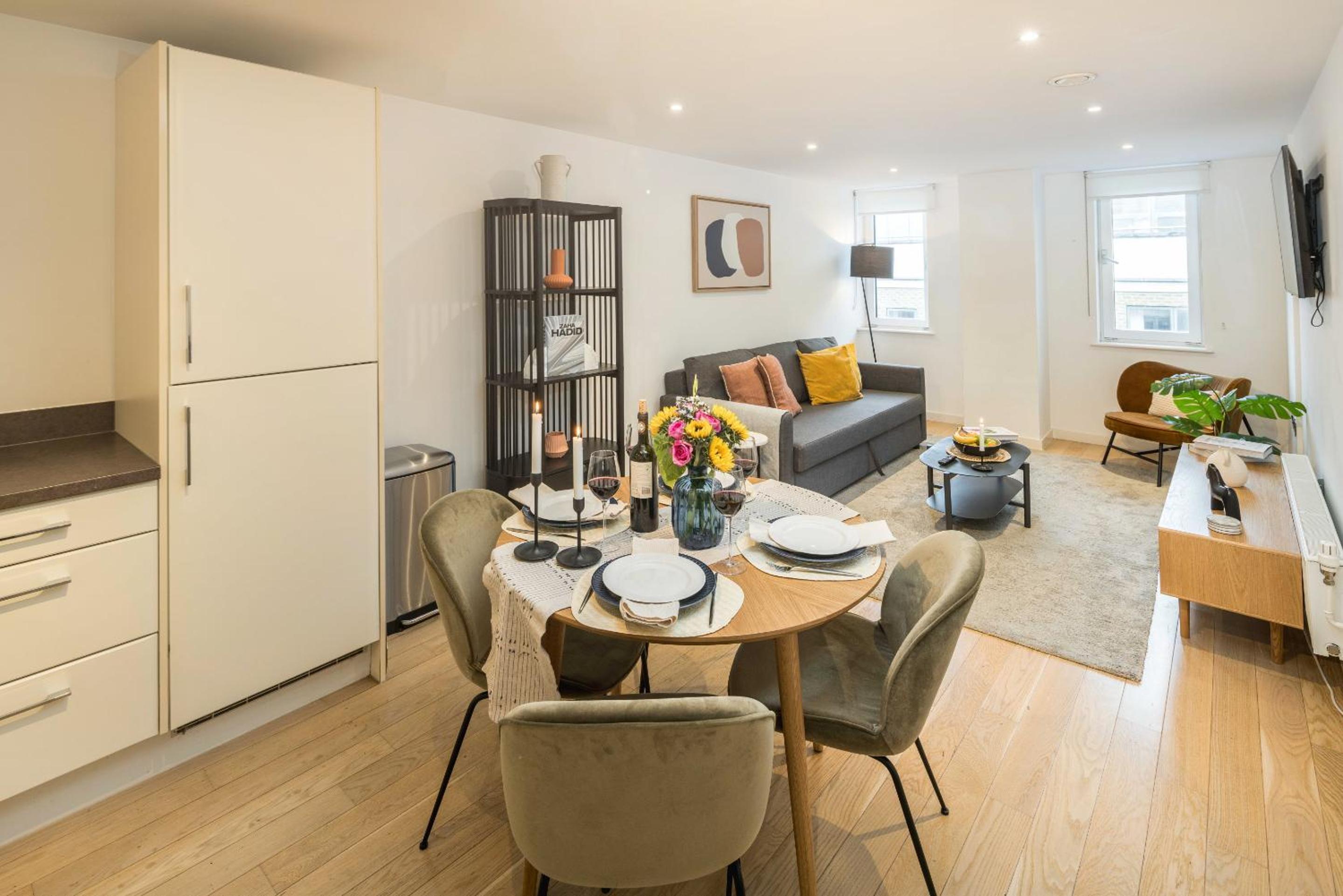 Shoreditch Apartments by Sleepy