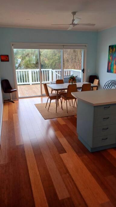 Ocean Blue - Linen, WiFi and Pet Friendly