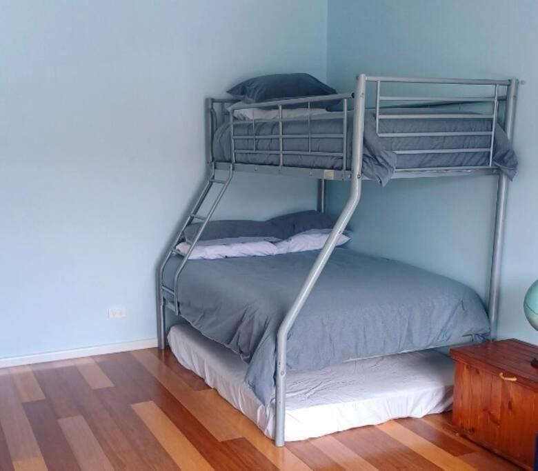 Ocean Blue - Linen, WiFi and Pet Friendly