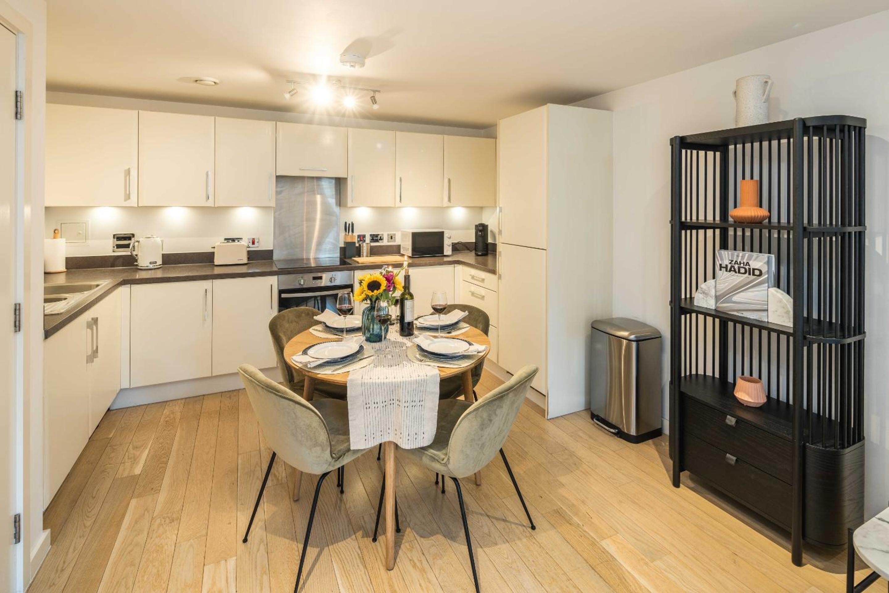 Shoreditch Apartments by Sleepy