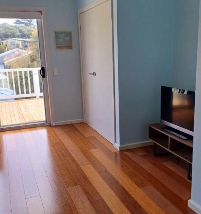 Ocean Blue - Linen, WiFi and Pet Friendly