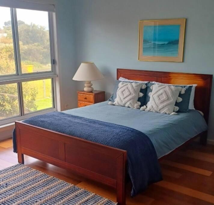 Ocean Blue - Linen, WiFi and Pet Friendly