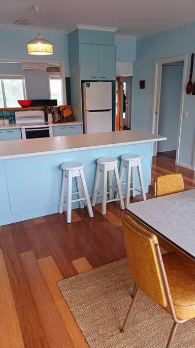 Ocean Blue - Linen, WiFi and Pet Friendly