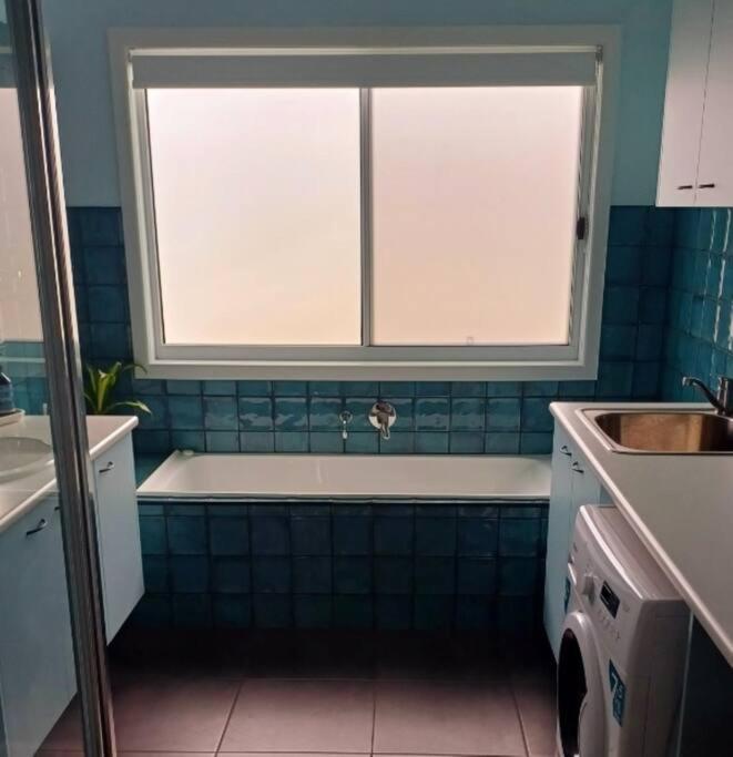 Ocean Blue - Linen, WiFi and Pet Friendly
