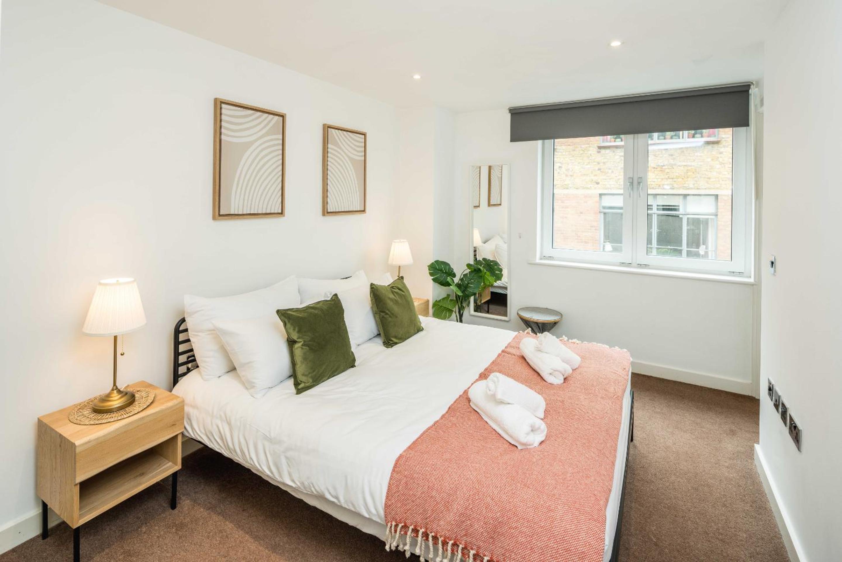 Shoreditch Apartments by Sleepy