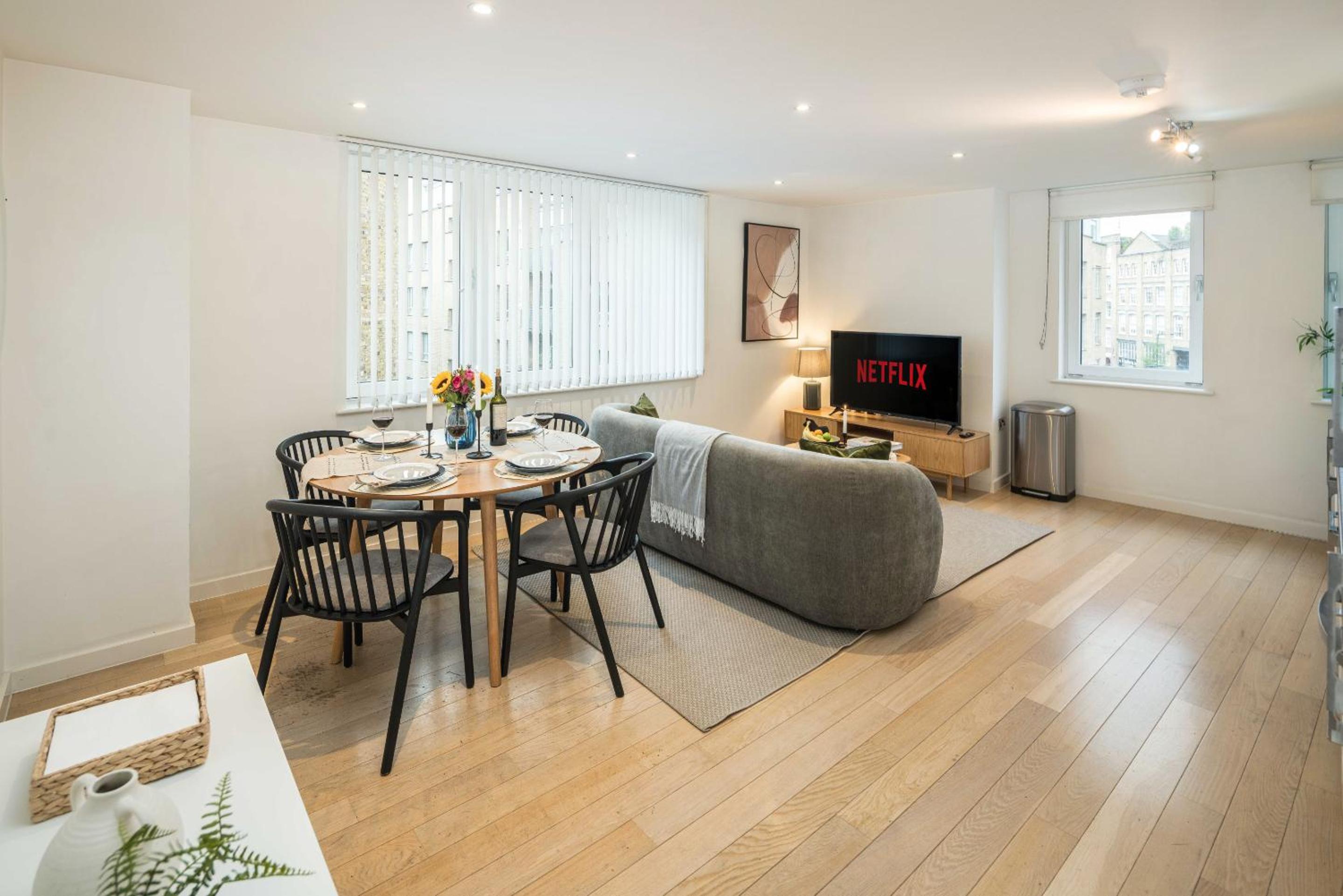 Shoreditch Apartments by Sleepy