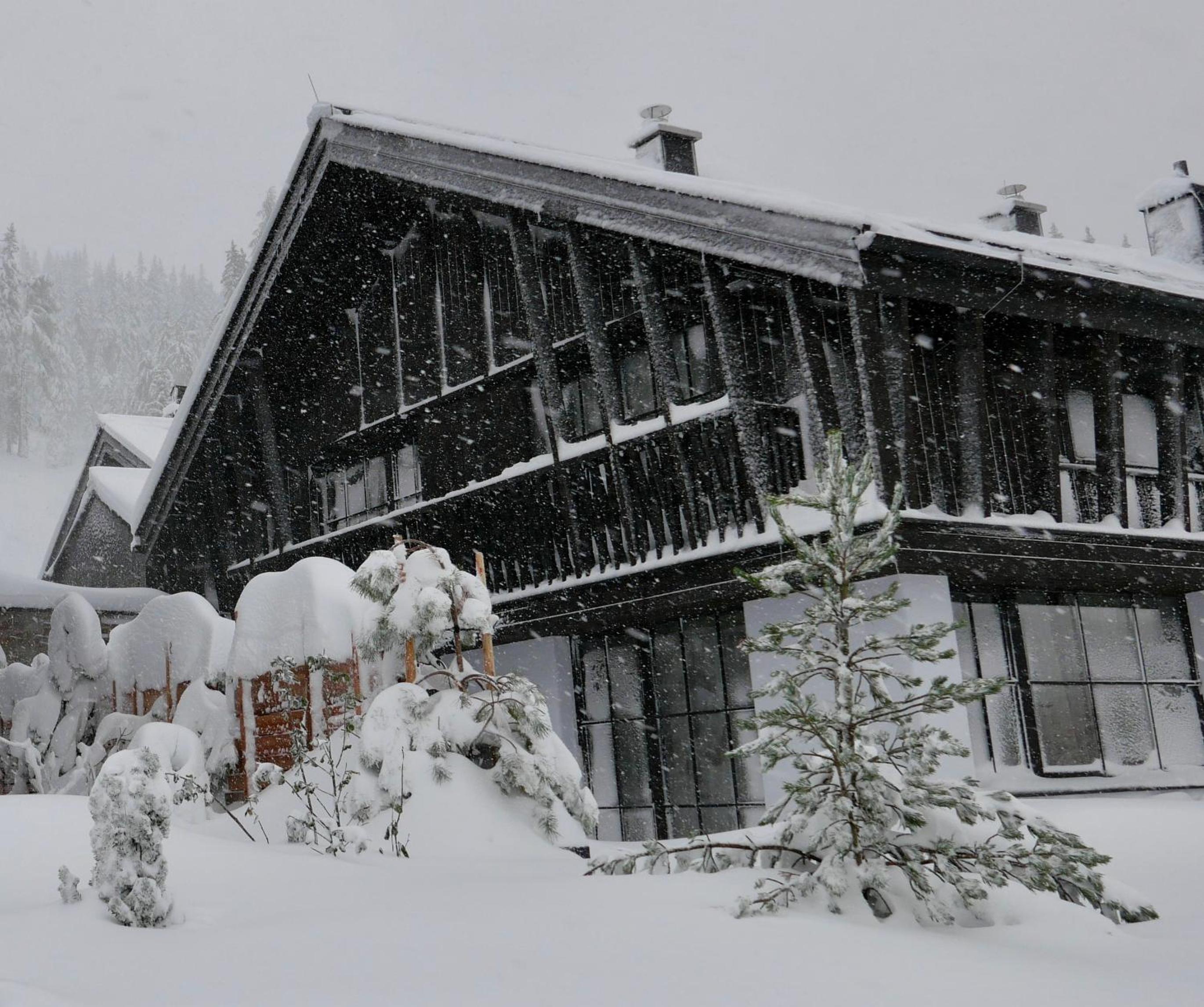 Mountain Hideway Birgkar