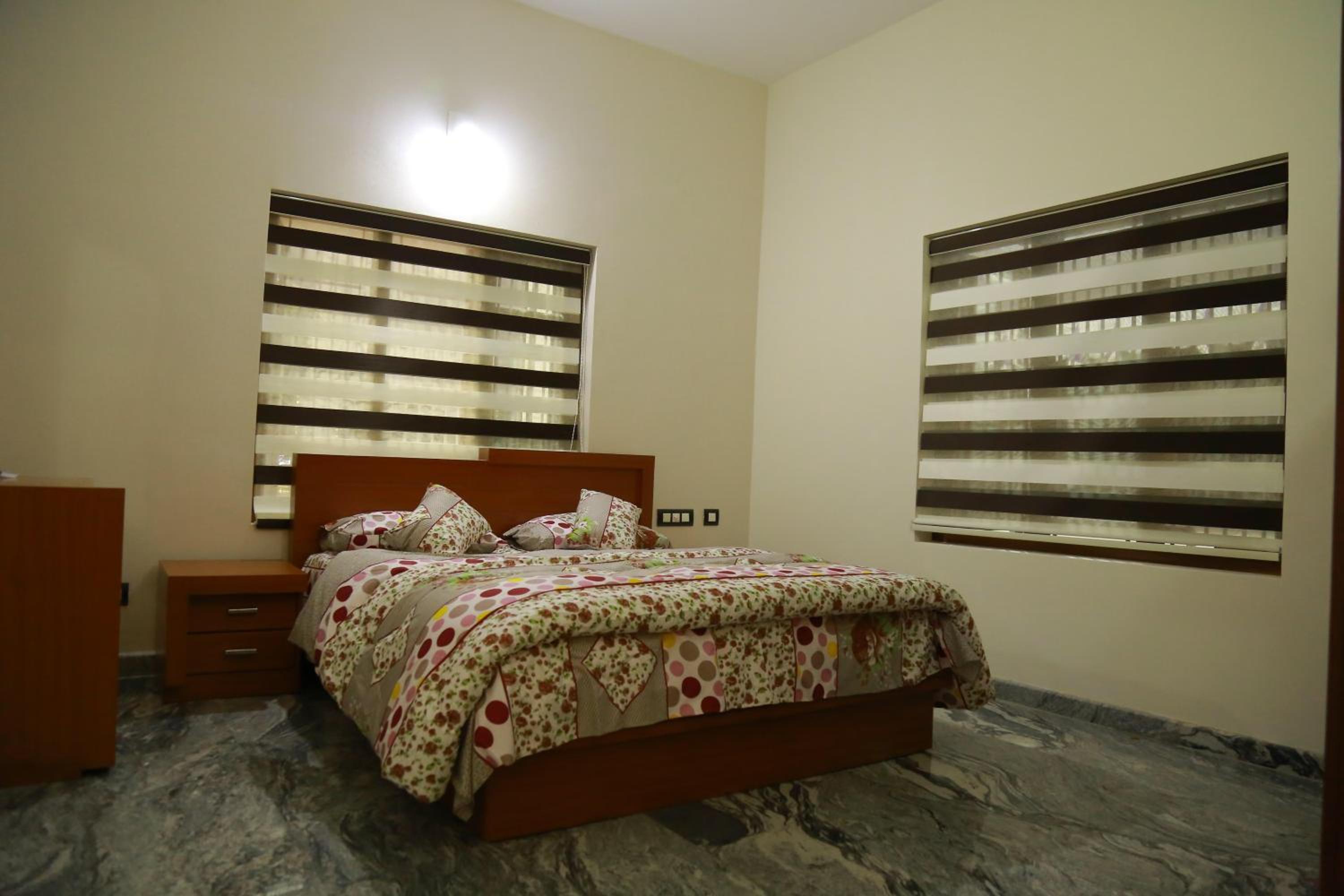 3 BHK HOUSE with nice facilities,Gate&Fence view 5