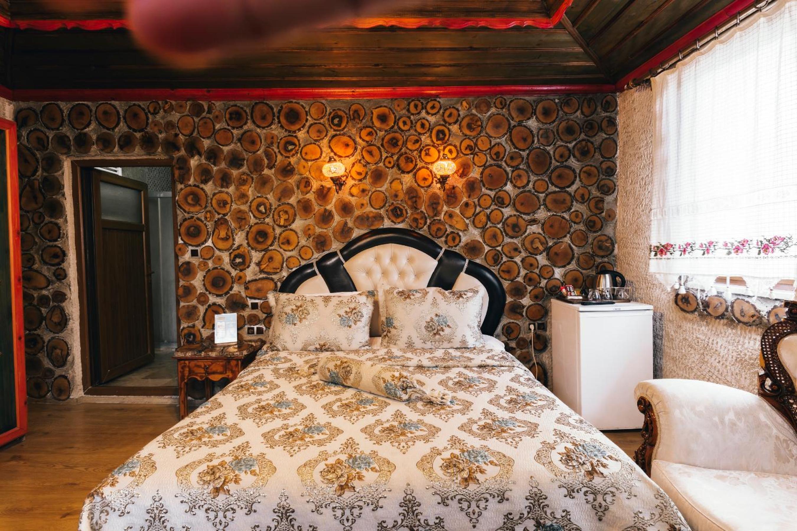 Kayatas Cave Suites - Image 73