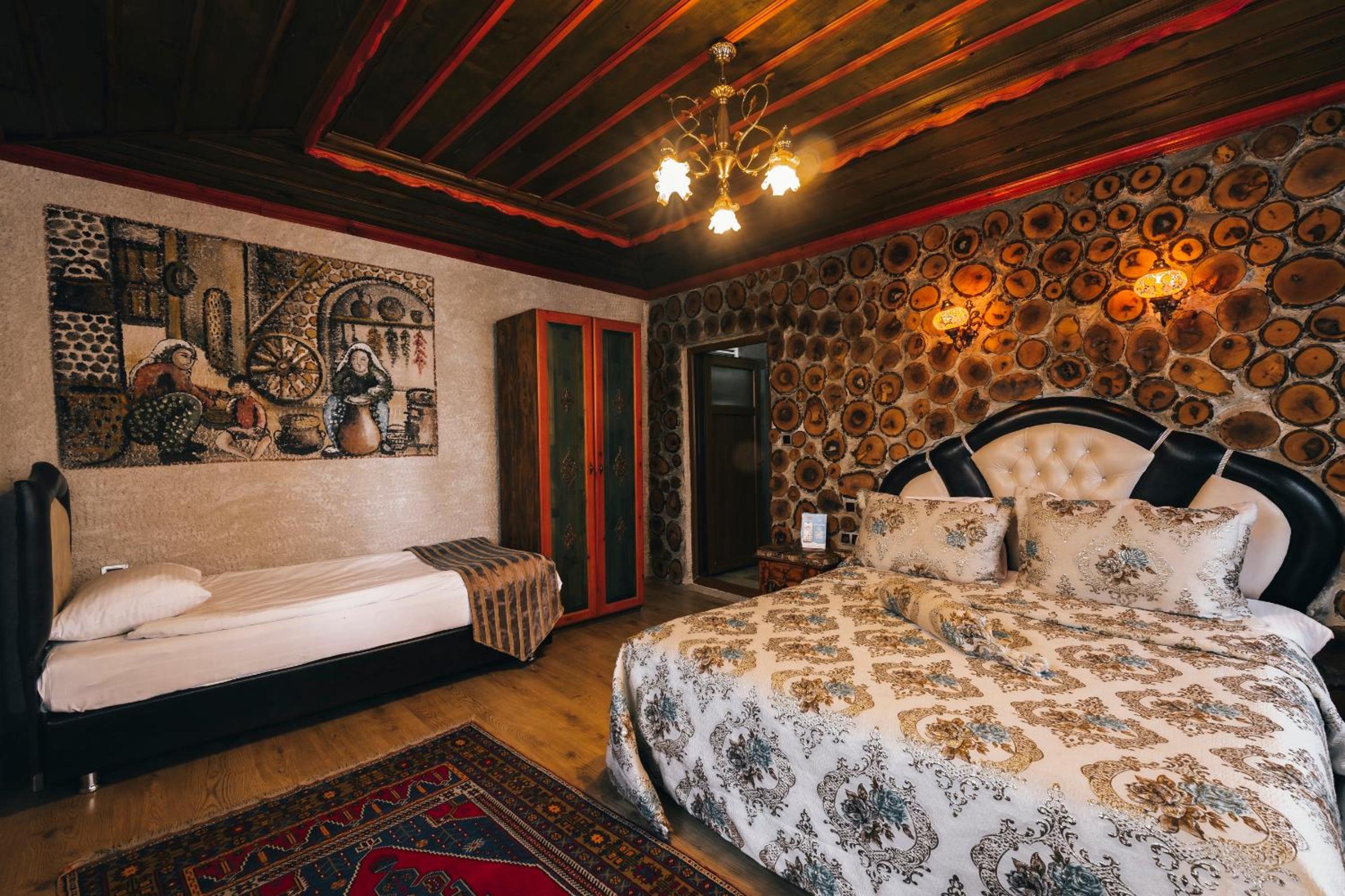 Kayatas Cave Suites - Image 33