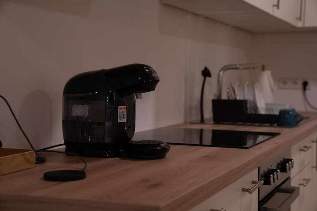 Stunning Central 4BR Penthouse - AC, Netflix & Stift View