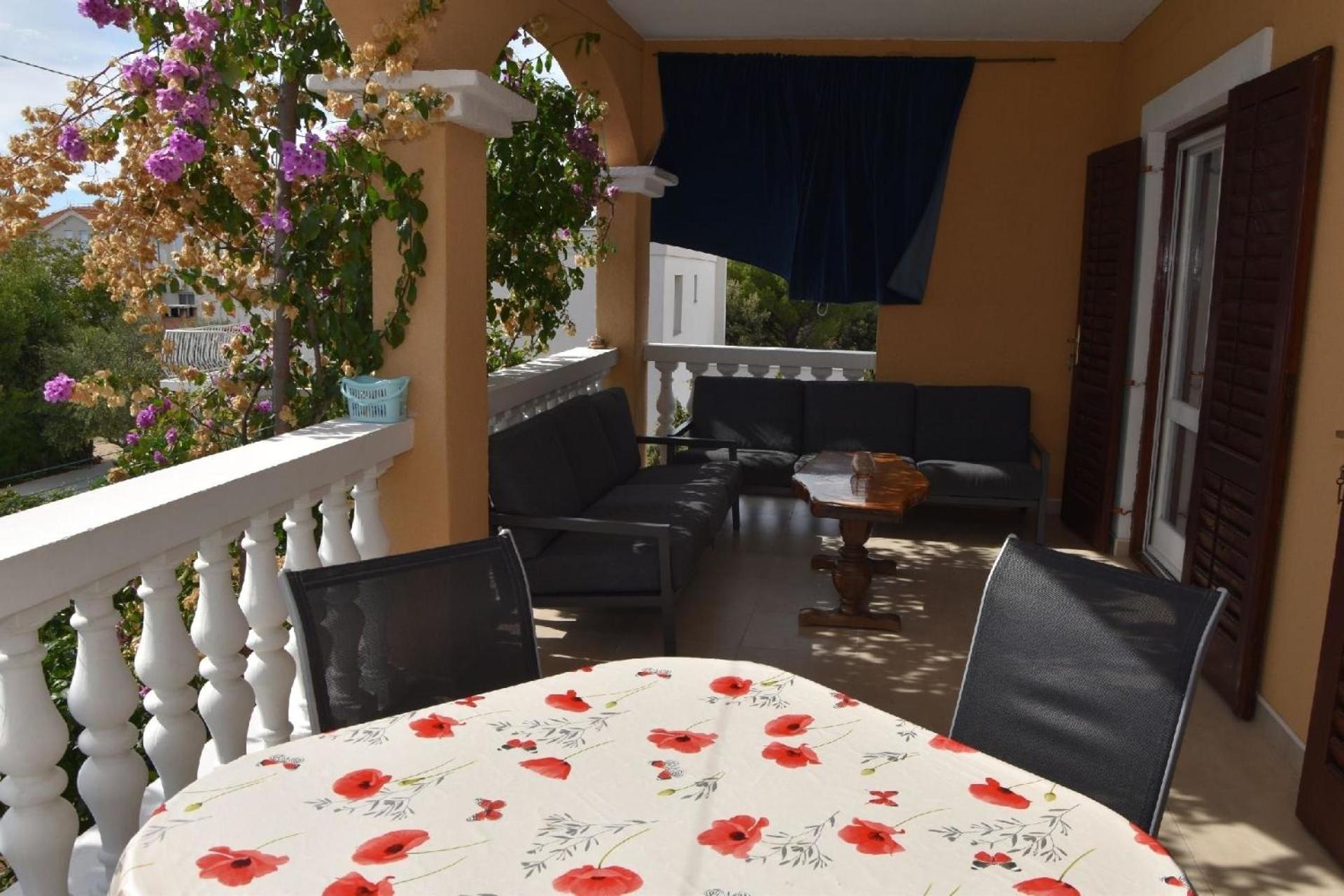 Ruhige Ferienwohnung Mit Terrasse Und Garten view 3