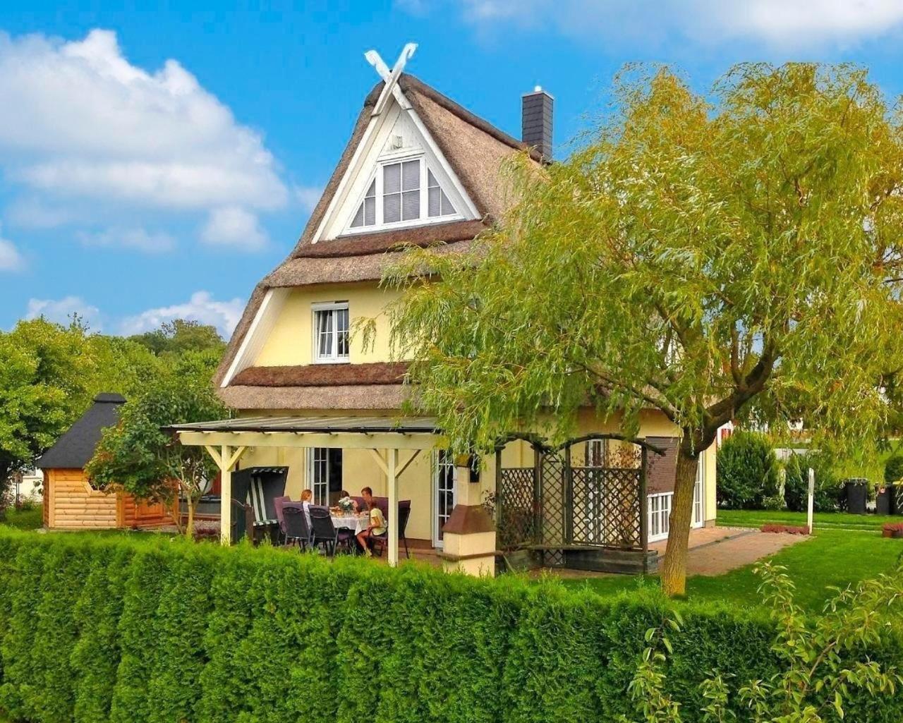 Reetdachhaus, Sauna Kota, Whirlpool u überdachter Terrasse in Groß Schwansee