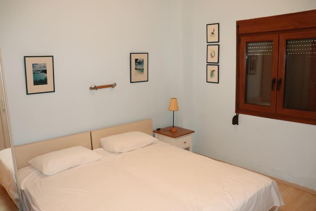 Luxury villa with stunning seaviews and pool view 4