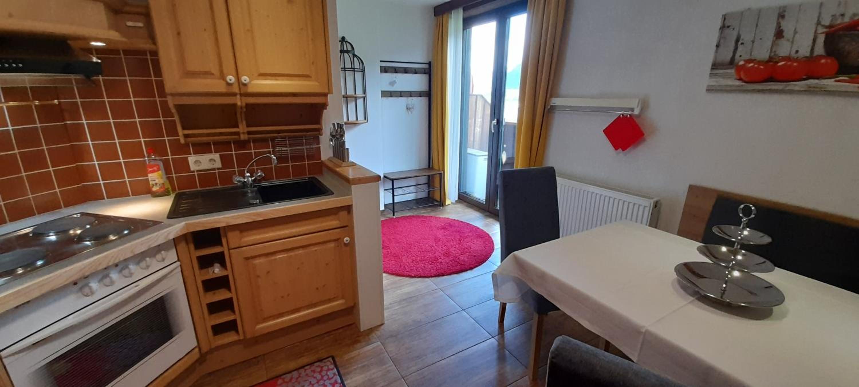 Ferienwohnung am Krausberghof mit Balkon und Parkplatz, Aufenthaltsraum mit Spielmöglichkeiten, Erholung- inmitten der Natur, 6 Fahrminuten zur Alpentherme