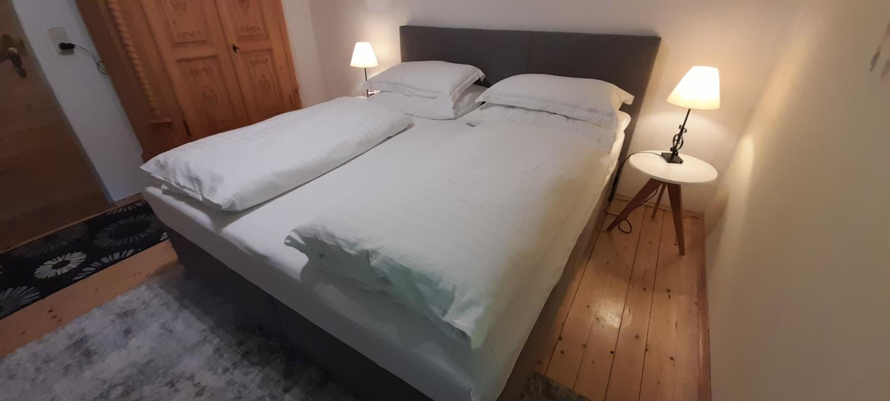 Ferienwohnung am Krausberghof mit Balkon und Parkplatz, Aufenthaltsraum mit Spielmöglichkeiten, Erholung- inmitten der Natur, 6 Fahrminuten zur Alpentherme