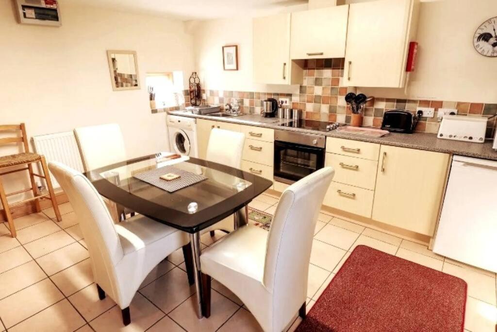 Clares Cosy Cottage