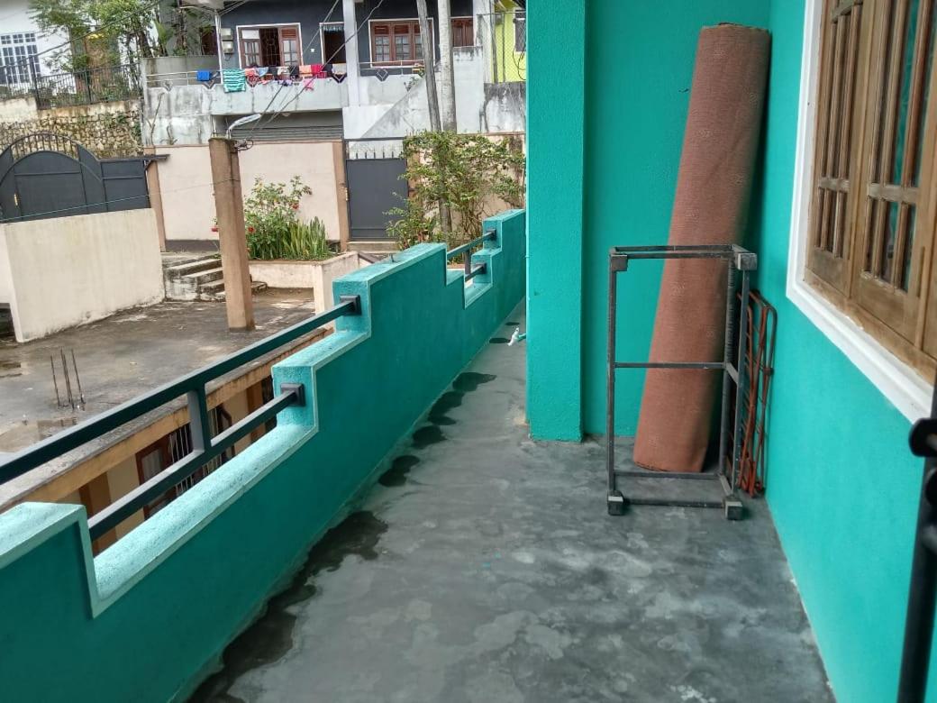 Shane HomeStay
