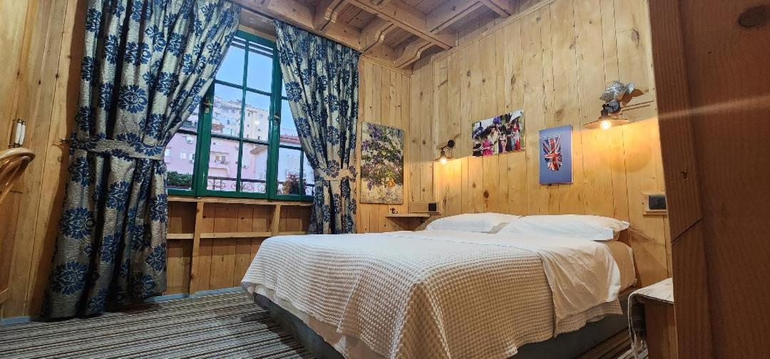 Hotel London