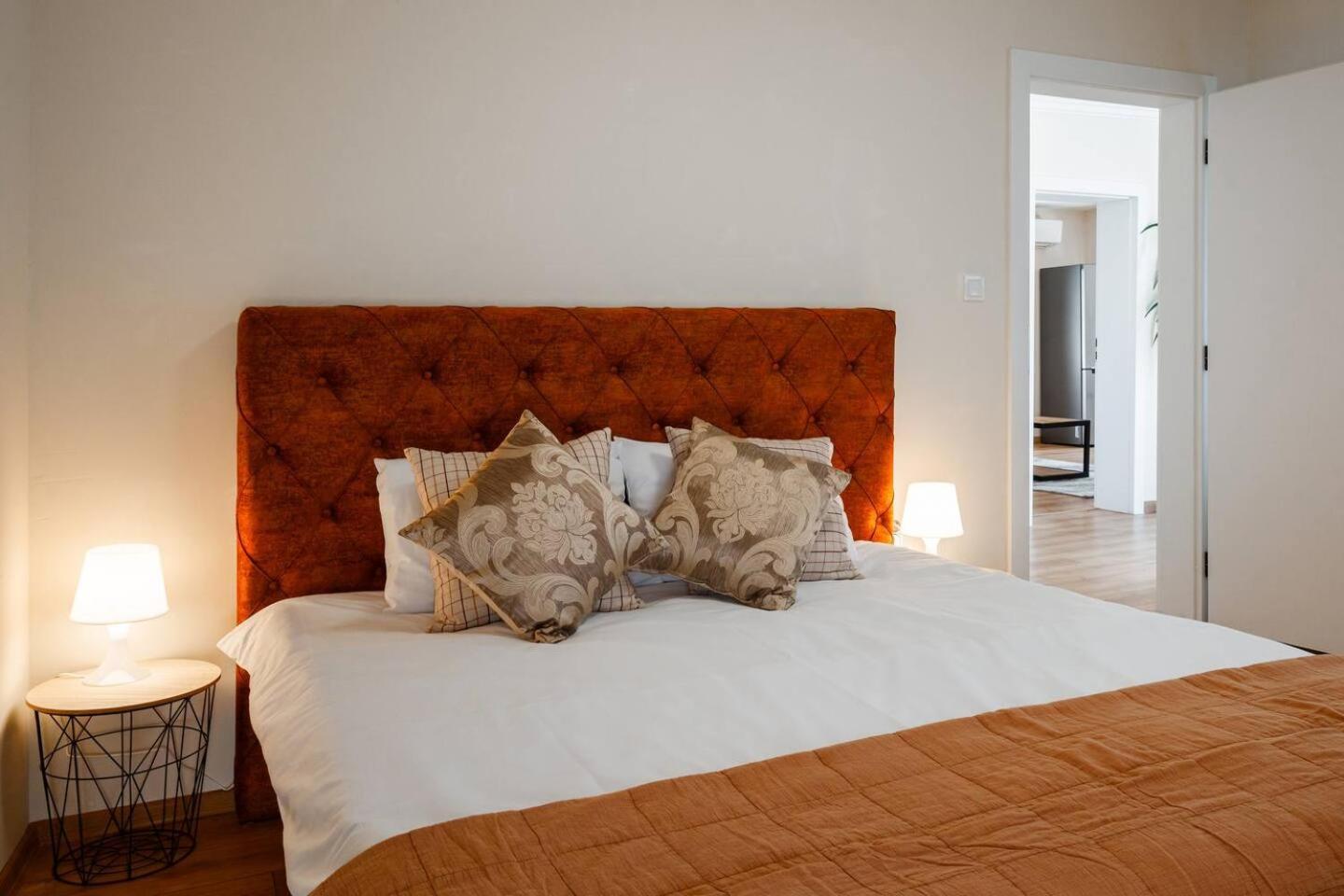 2-Bedroom Flat - Sunny Balcony
