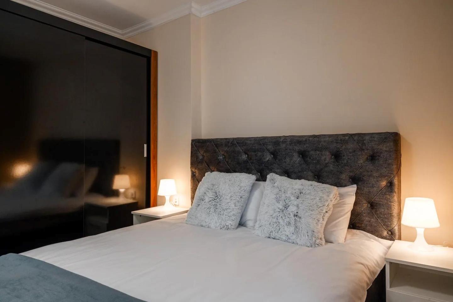 2-Bedroom Flat - Sunny Balcony