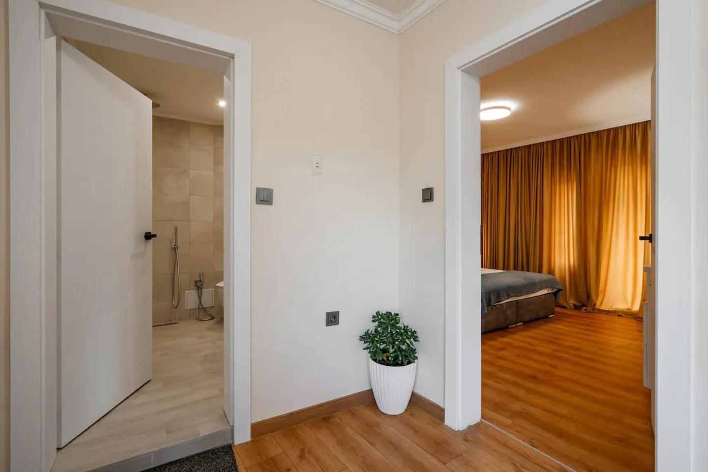 2-Bedroom Flat - Sunny Balcony