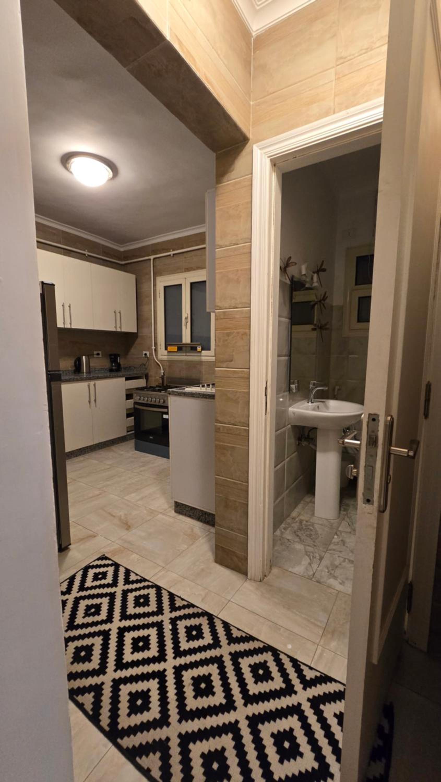 Walnut Apartment